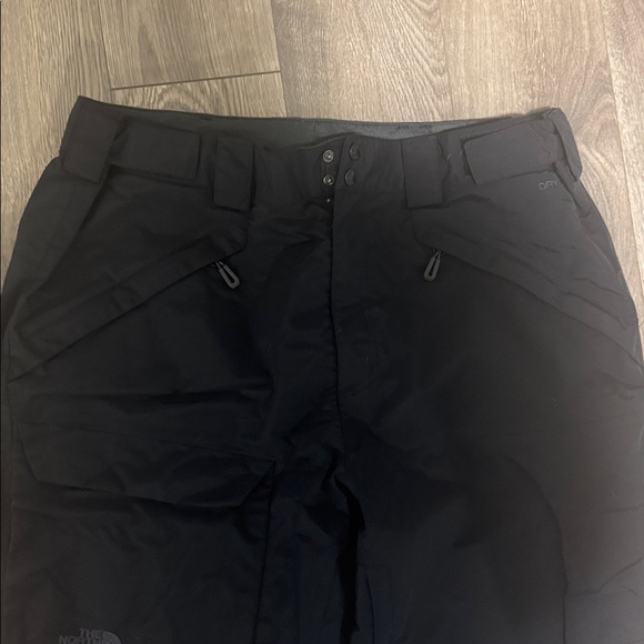 The North Face XL HyVent Insulted  Snow & Waterproof Pants - Picture 3 of 8